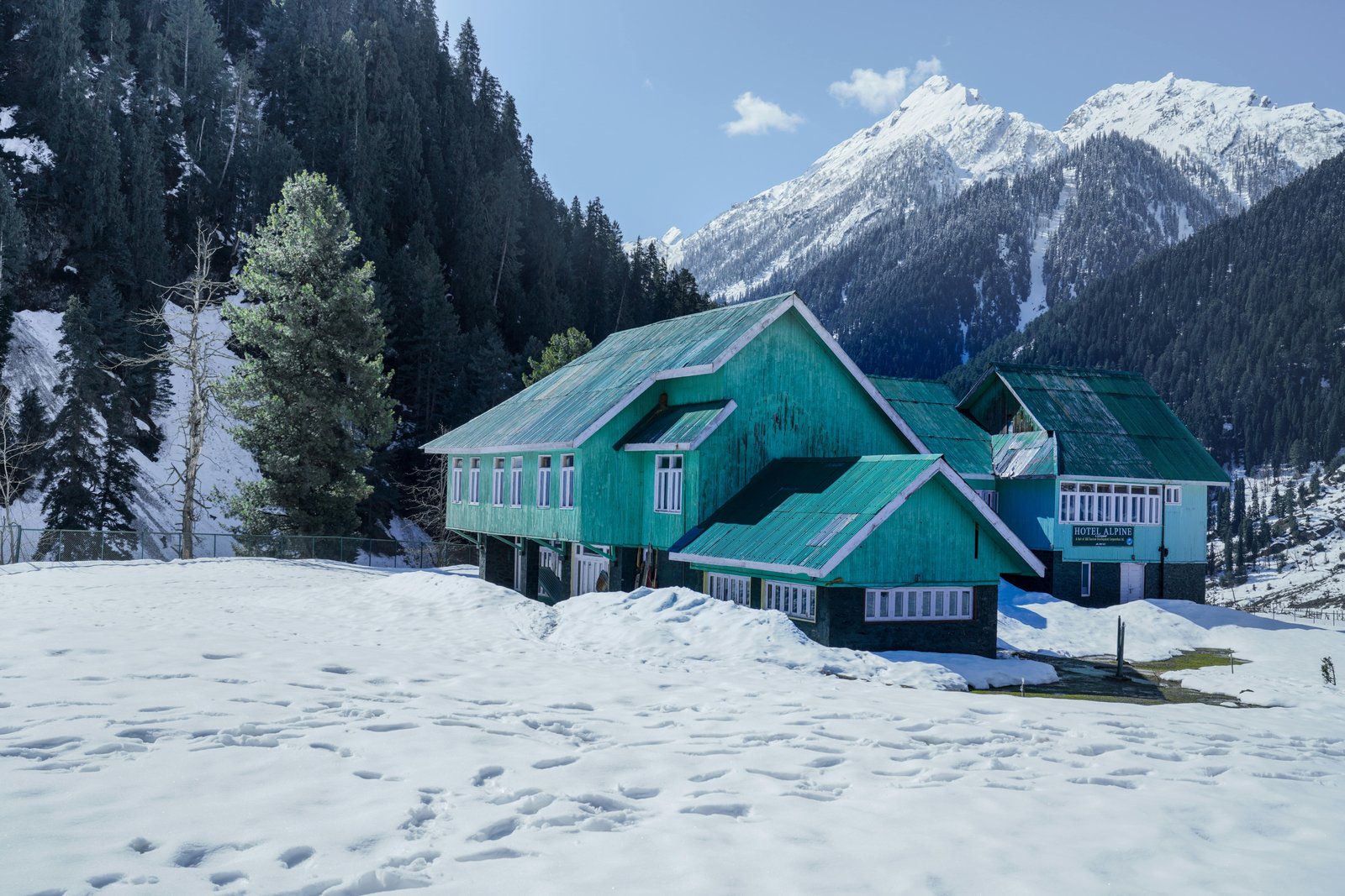 Kashmir Tour Package by Aaditya Global Tourism